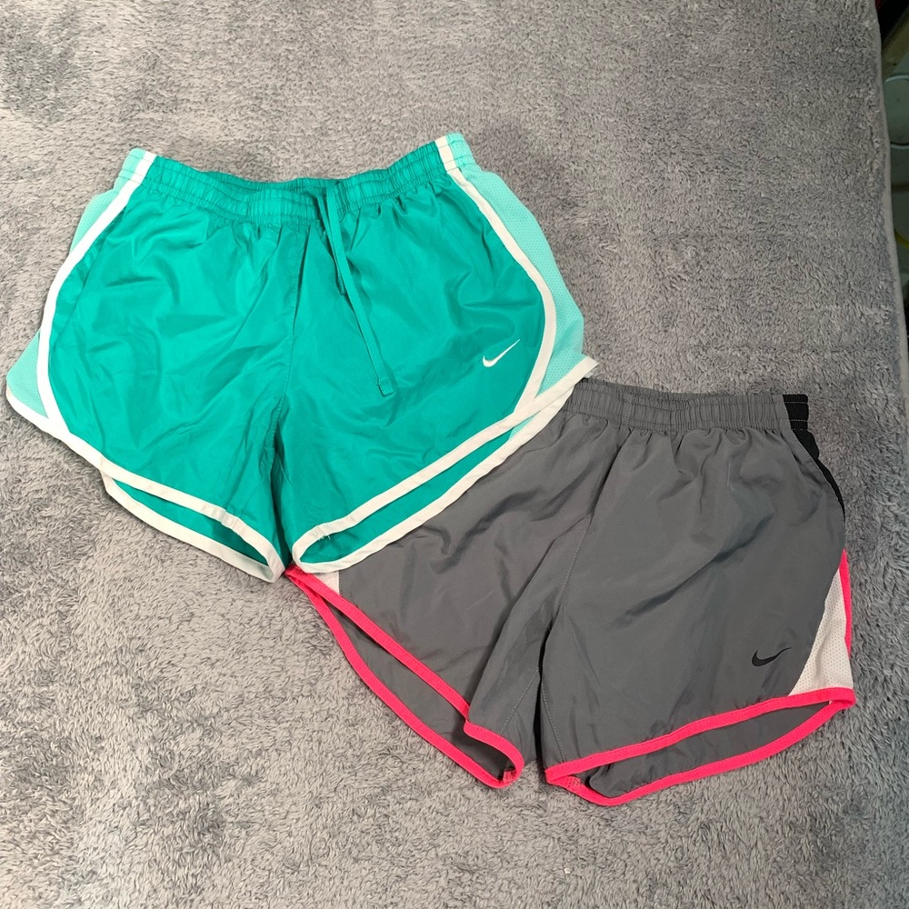 Nike girl’s medium Athletic Shorts lot of 2